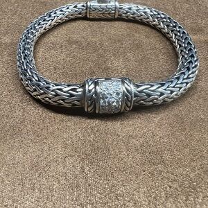 Elegant Silver Bracelet with Crystal Accents